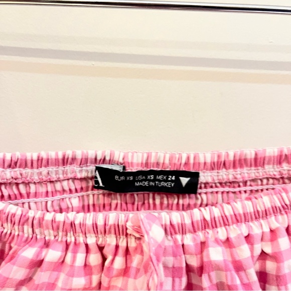 Zara dress, pink and white carrot dress xs. there are slightly puffed sleeves. - Picture 2 of 8